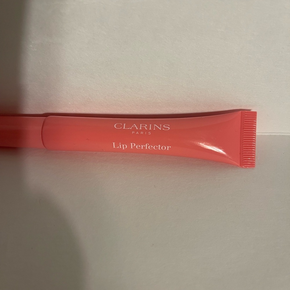 Clarins Lip Perfector - Vibrant Coral